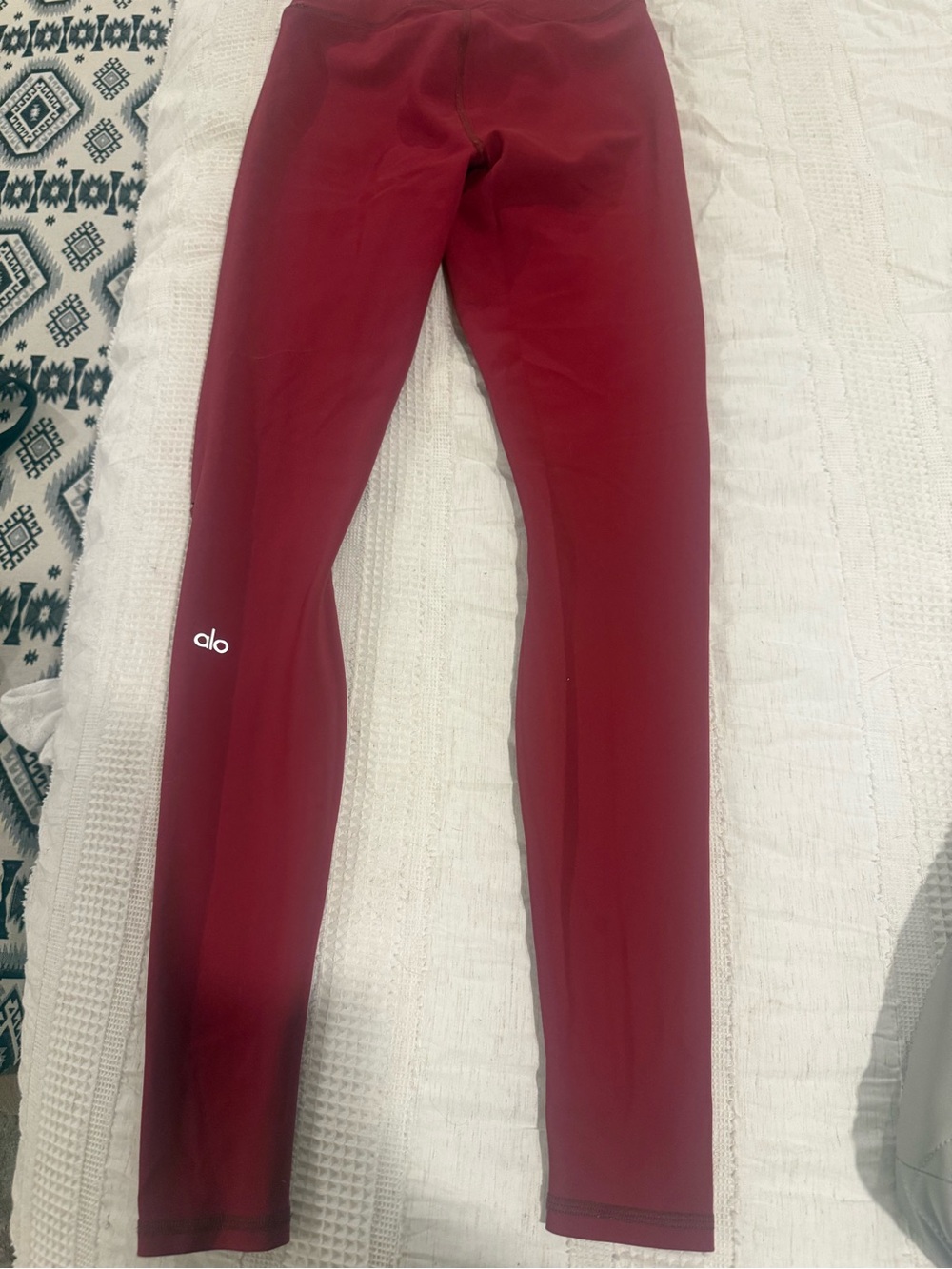 ALO Yoga maroon leggings with slits